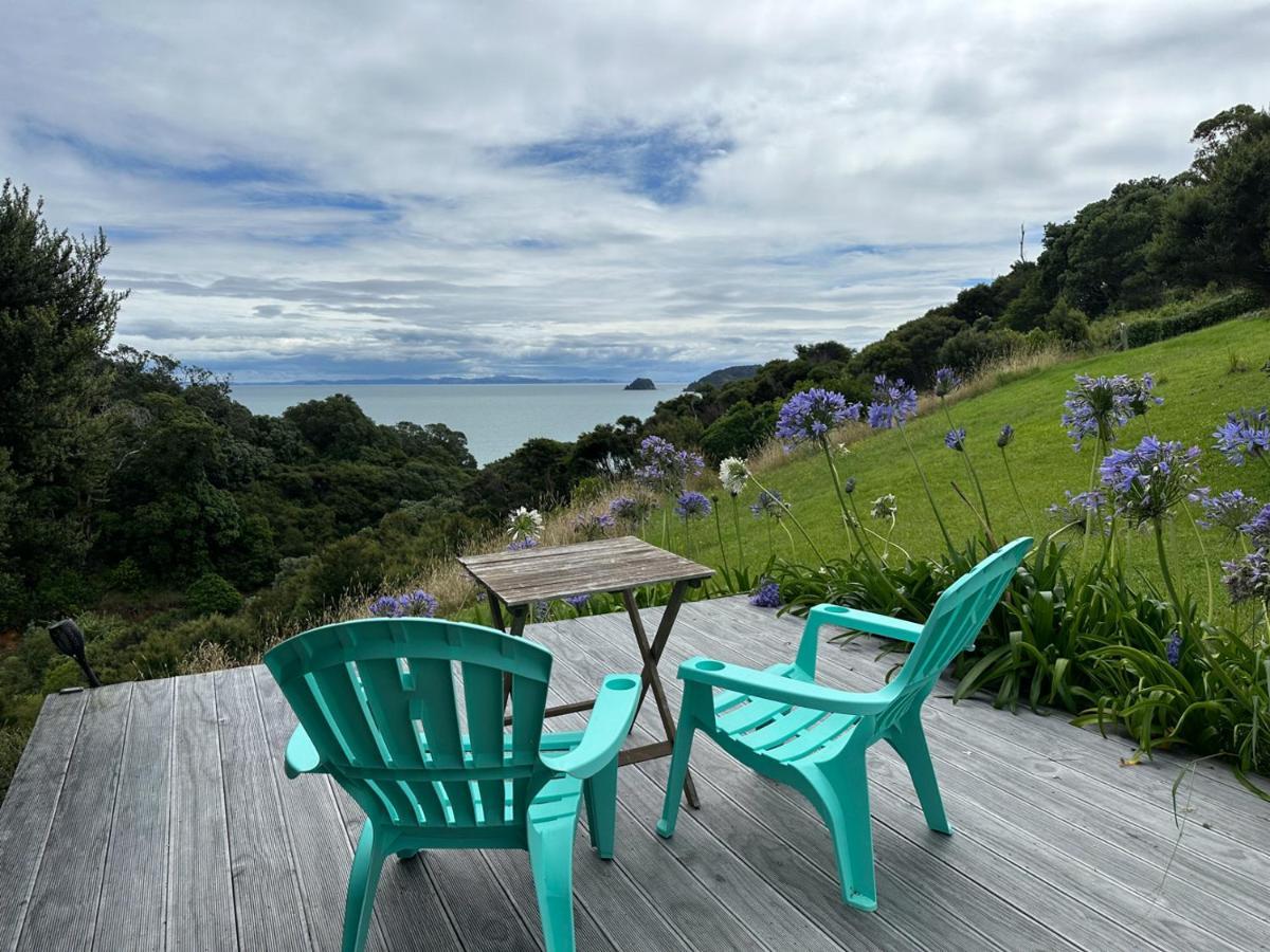 Pohutukawa Coastal Chalet